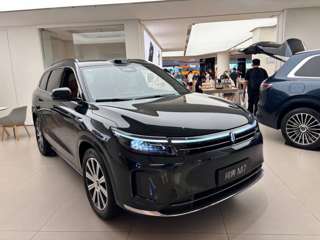 Продажи чистых электромобилей в Китае ускоряются в 2025 году