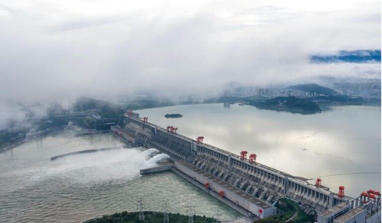 Сброс воды Три ущелья: первый в 2025 году контроль уровня воды
