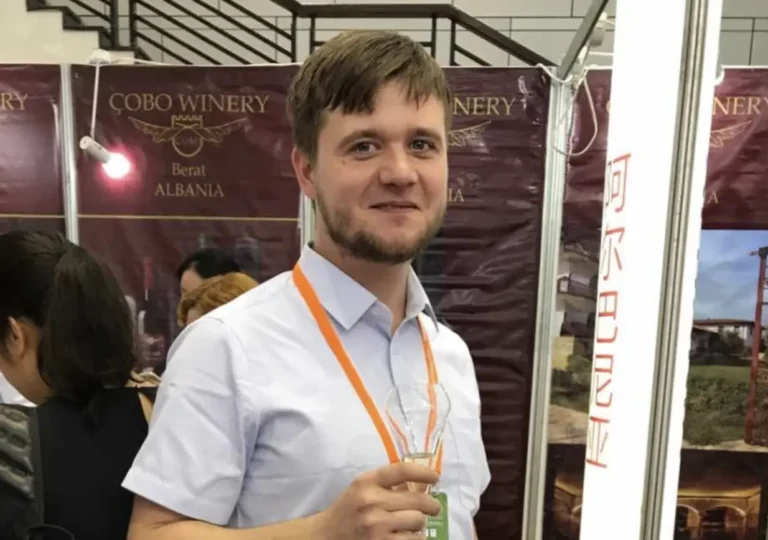 Профессиональный переводчик китайского языка с опытом работы в Китае более 10 лет